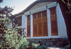 Bahá’u’lláhs hem i Takur, Mázindarán, vilket förstördes av regeringen 1981